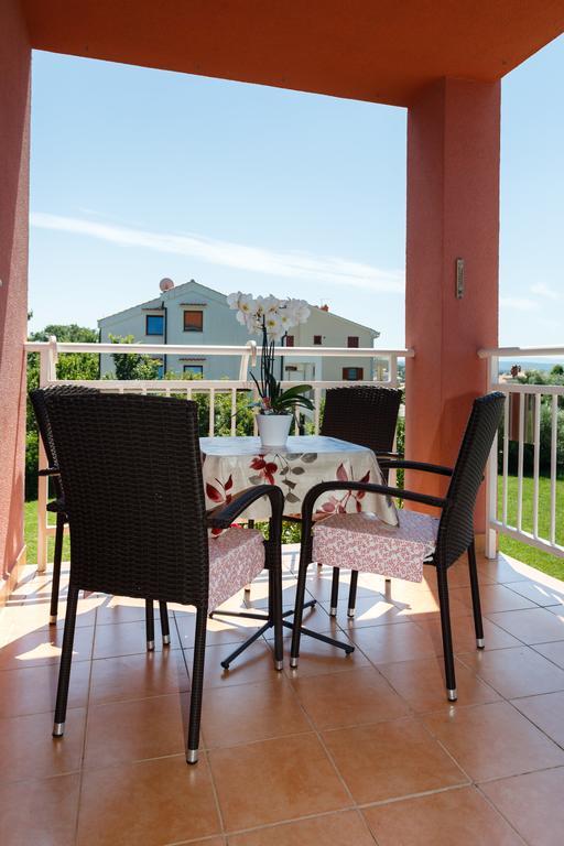Apartman Snjezana มาลินสกา ภายนอก รูปภาพ