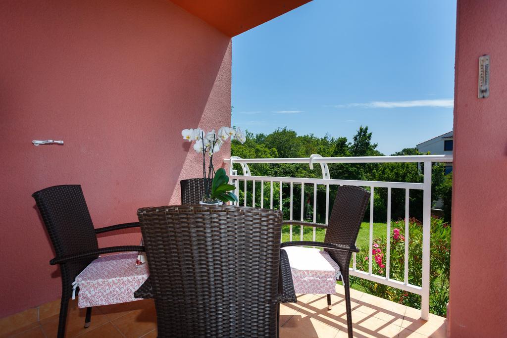 Apartman Snjezana มาลินสกา ภายนอก รูปภาพ