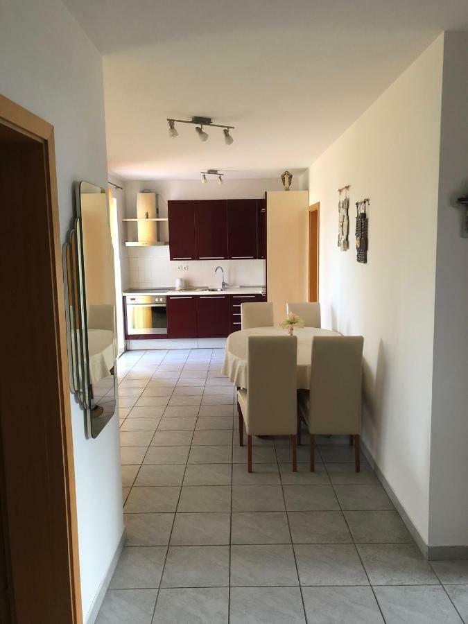 Apartman Snjezana มาลินสกา ภายนอก รูปภาพ