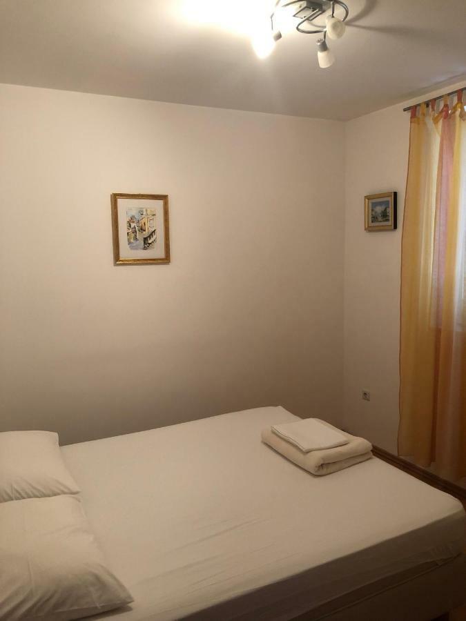 Apartman Snjezana มาลินสกา ภายนอก รูปภาพ